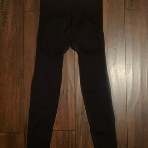 Ribbed Mid-Waisted Contour Leggings